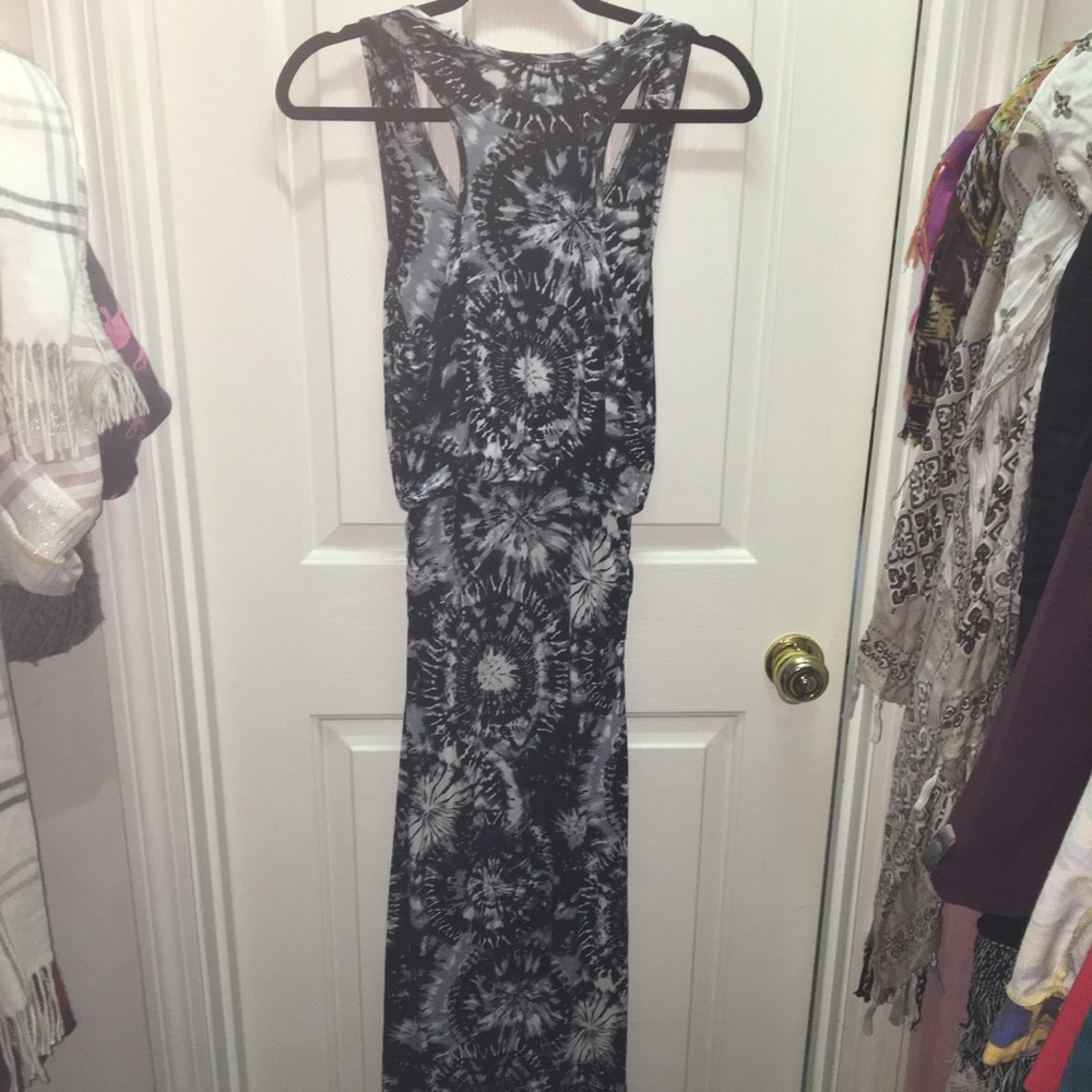 B&W tie dye looking maxi dress